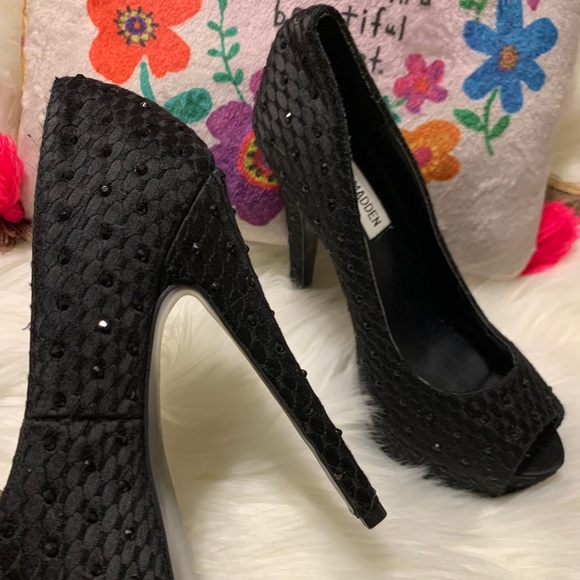 Steve Madden Redcarpt Satin Black Rhinestones - Picture 8 of 16